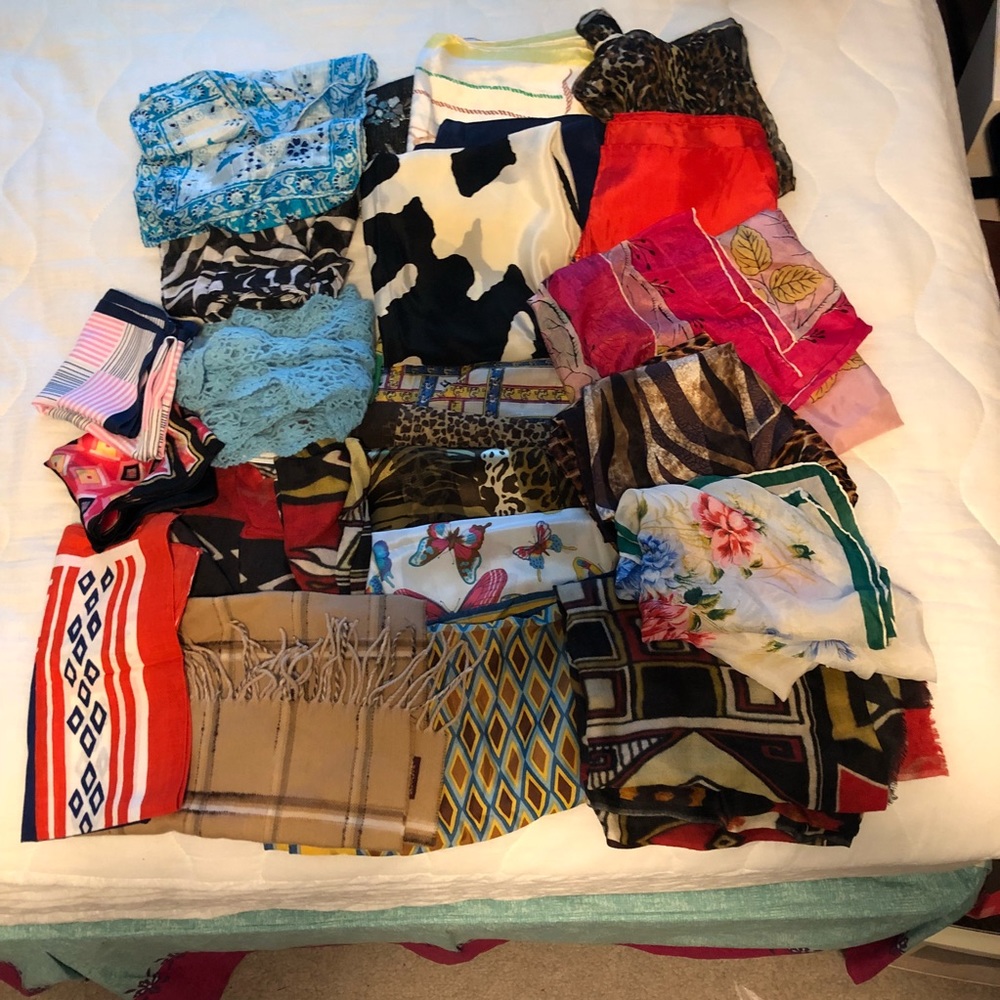 Scarves - Bundle of 22 Assorted Scarves